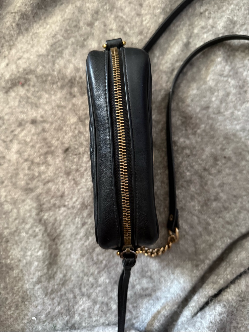 (AUTHENTIC) Gucci Black GG Marmont matelassé mini bag (Pre-owned) - Picture 6 of 9